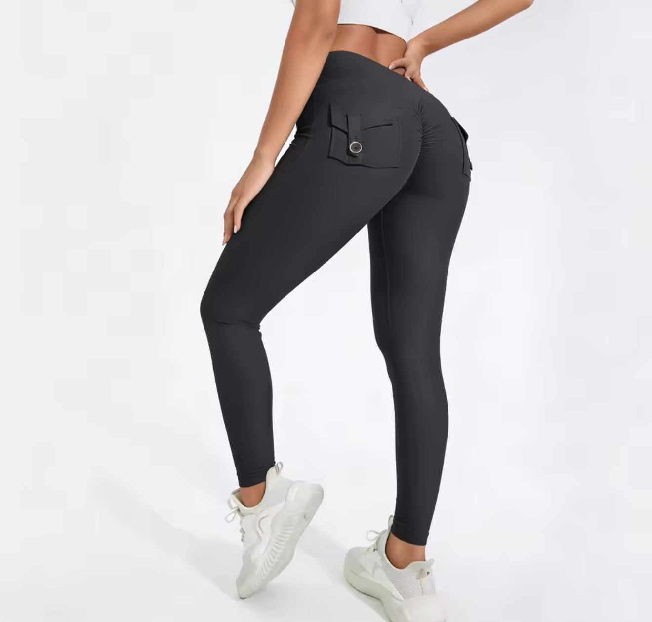 GYM SHORTS WITH POCKETS